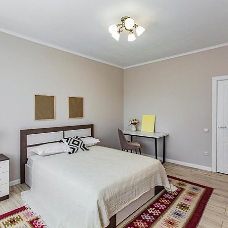 2 Room Apartment In The Center Alma-Ata Buitenkant foto